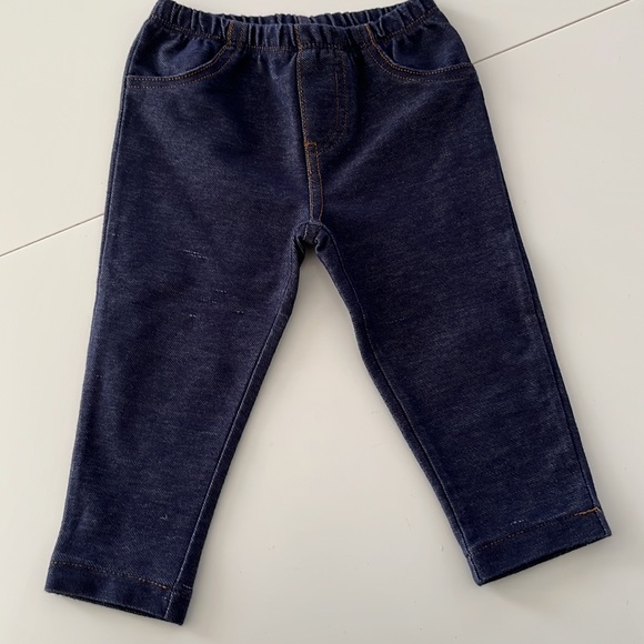 9 month CARTER’S leggings (2) - Picture 3 of 7